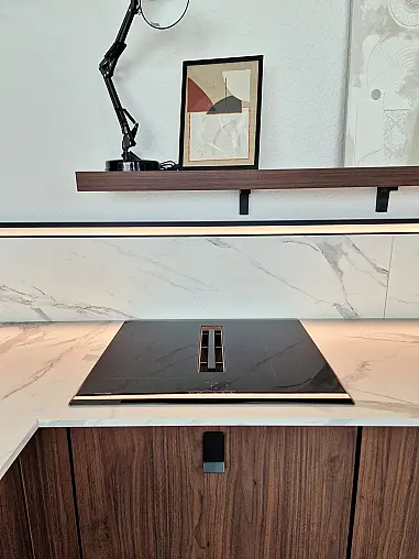 Weiß mit eleganter Holzoptik begeistert
