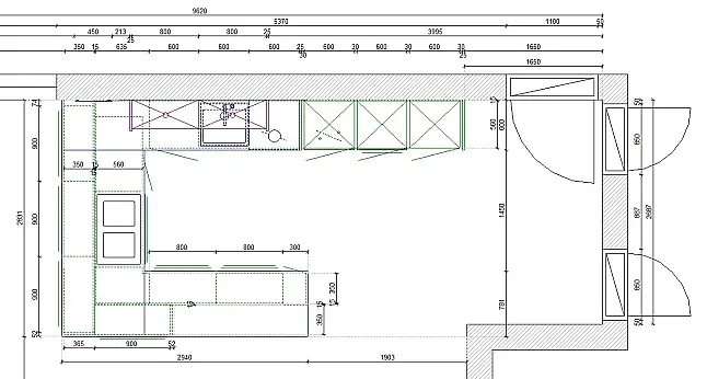 Moderne Musterküche mit glänzender Echtlack-Oberfläche und Granit-Arbeitsplatte