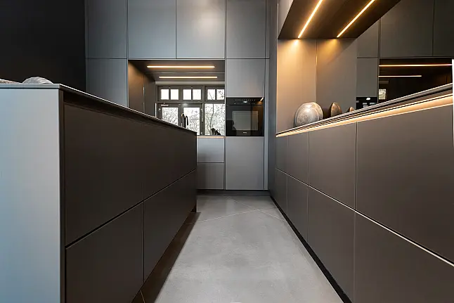 Y-OS Designküche, exklusiv geplant mit Miele Geräten