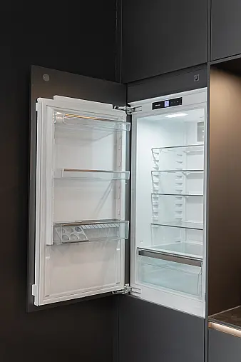 Y-OS Designküche, exklusiv geplant mit Miele Geräten