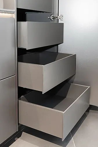 Y-OS Designküche, exklusiv geplant mit Miele Geräten