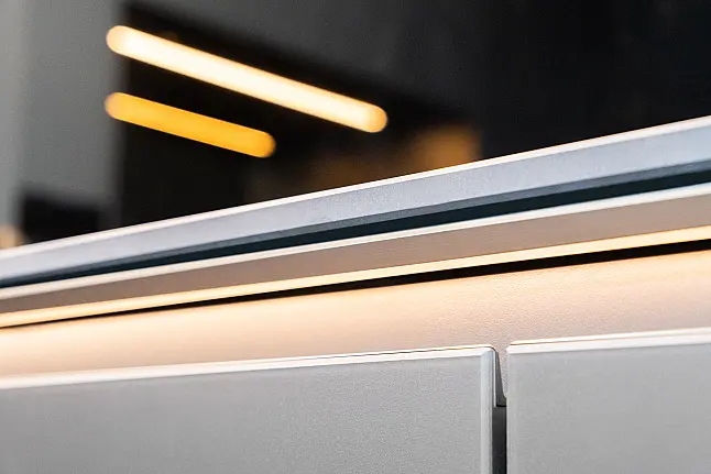 Y-OS Designküche, exklusiv geplant mit Miele Geräten