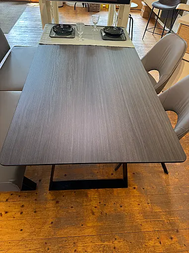 Vierfuss-/ Kufentisch Caracas 200 Eucalipto Dark