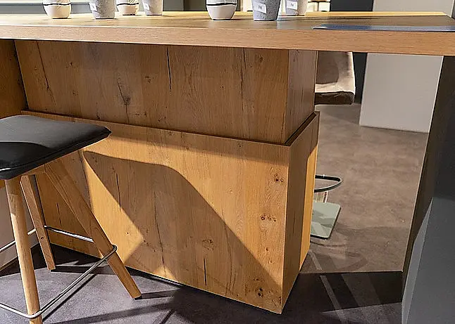 Hubtisch Wildeiche furniert