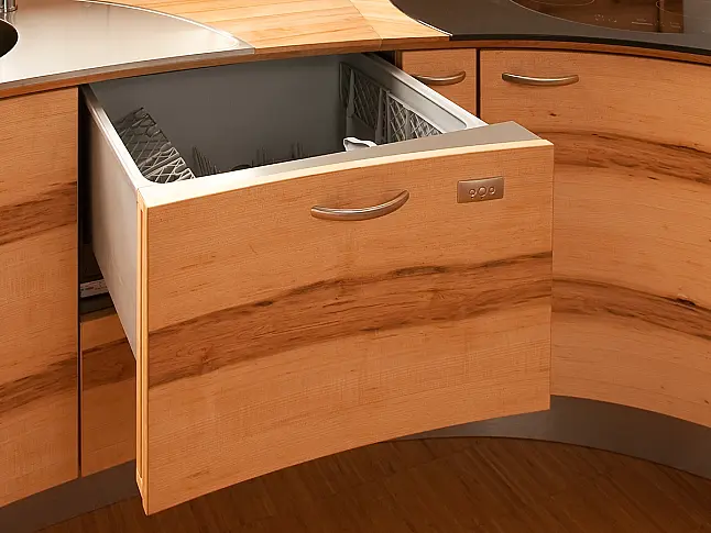 Runde Küche aus Holz individuell geplant. Lassen Sie Ihrer Kreativität freien Lauf.