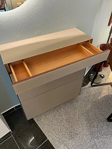 Schuhklappenkommode