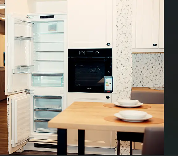 Zeitlose Landhausküche mit Charmantem Holzdesign