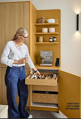 Rattana 8360 Gavi Eiche gebeizt mit Miele Geräten &amp; 4016 Smartglas