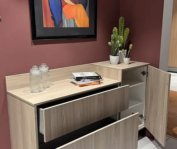 Sideboard mit TIP ON