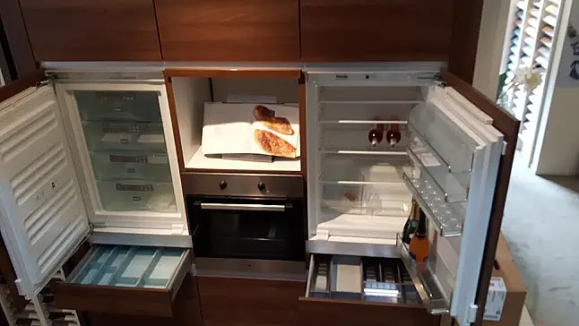 Showroomkasten en apparaten koelkast en vriezer apart