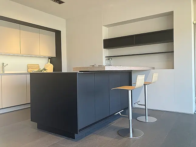 | Luxus-Traumküche SieMatic | grifflos | mit Insel | Ceramik-Arbeitsplatten | GAGGENAU/Miele/BORA-Vollausstattung | Premium-Ausstattung | sofort verfügbar |
