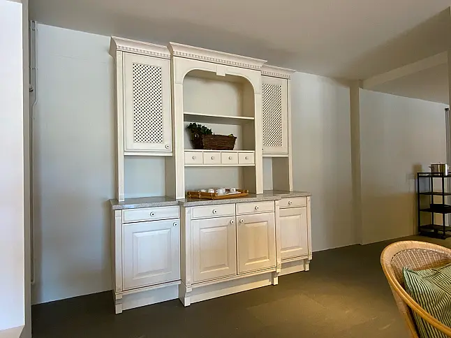 Hochwertiger Design-Klassiker: Vitrine aus Pinienholz (Massivholz) mit Naturstein Imperial White