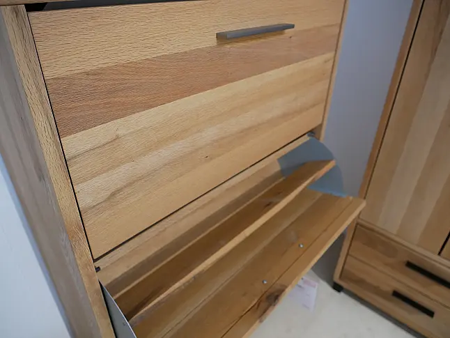 Schuhschrank und 2x Wandpaneele