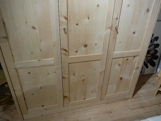 Schlafzimmer-Set Kleiderschrank, 2x Nachtkommde, Doppelbett, Kommode Ginevra