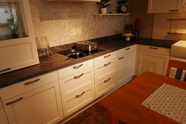 Landhausküche mit Miele Einbaugeräten