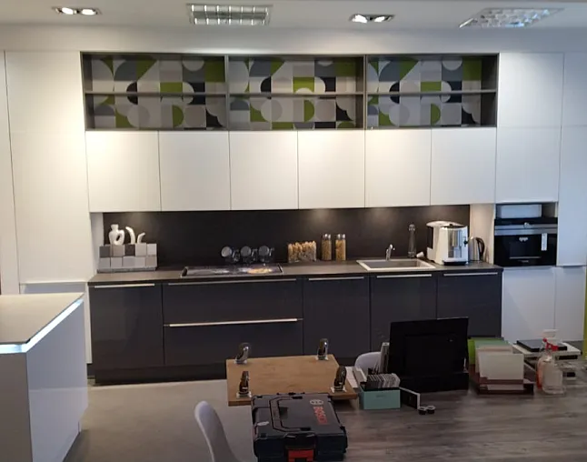 Nobilia Küche Anthrazit Lack-Hochglanz weiß-matt - Bild 1