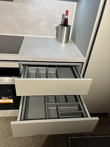 Moderne L-Küche