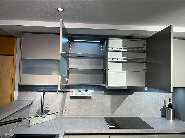 Moderne L-Küche