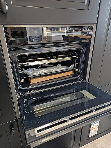 Neff Einbaubackofen mit Dampfgarer