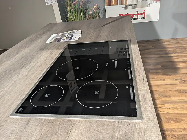 Opti-Wohnwelt Musterküche Mondo Kollektion Yvante