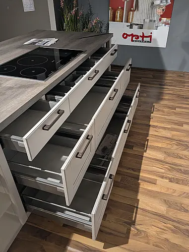 Opti-Wohnwelt Musterküche Mondo Kollektion Yvante