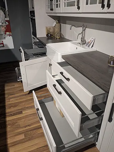 Opti-Wohnwelt Musterküche Mondo Kollektion Yvante