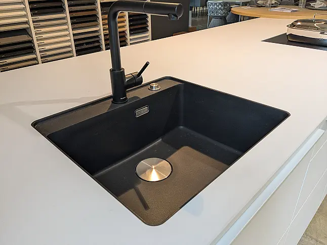 Bossa in Alpineiche liniert inkl. Speisekammer