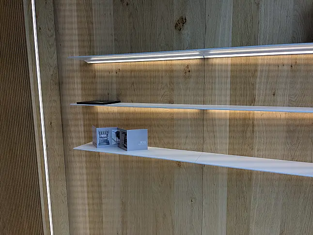 Bossa in Alpineiche liniert inkl. Speisekammer