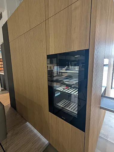 Bossa in Alpineiche liniert inkl. Speisekammer
