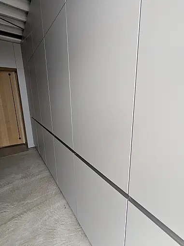 Bossa in Alpineiche liniert inkl. Speisekammer