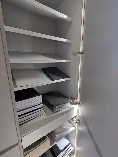 Bossa in Alpineiche liniert inkl. Speisekammer