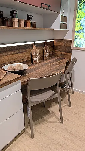 Uni Gloss Hochglanzküche Weiß mit Holzoptik inkl. Geräte