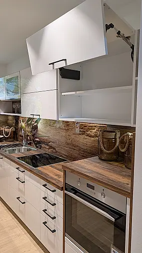 Uni Gloss Hochglanzküche Weiß mit Holzoptik inkl. Geräte