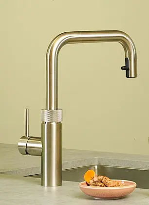 Der Alleskönner in Voll-Edelstahl mit Pro3 und Cube *All in One* Kochendwasser, gekühltes sprudelndes oder stilles Wasser | inkl. Filter-Starterset