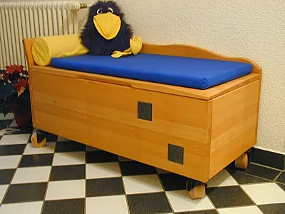 Rappelkiste die vielseitige  Truhe auf Rollen das Geschenk zu Weihnachten