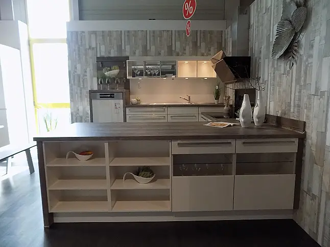 moderne Einbauküche in U-Form