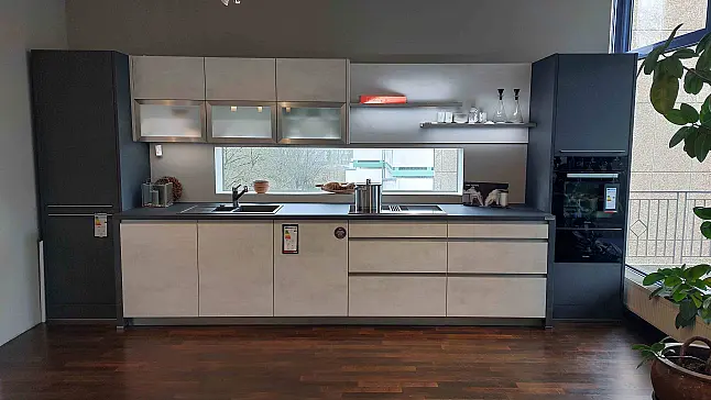 moderne Küchenzeile inkl. Miele Einbaugeräte