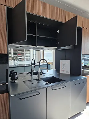 TALEA MIT SMARTGLAS UND RESOPAL
