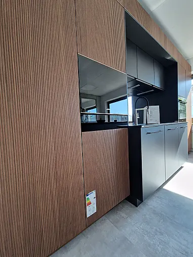 TALEA MIT SMARTGLAS UND RESOPAL
