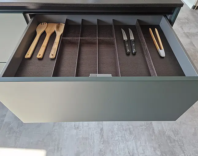 TALEA MIT SMARTGLAS UND RESOPAL