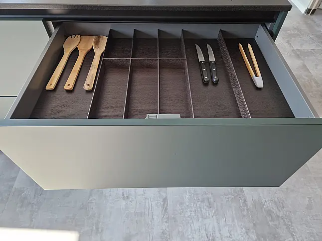 TALEA MIT SMARTGLAS UND RESOPAL