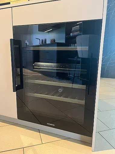 Einbau Weinkühlschrank von Siemens