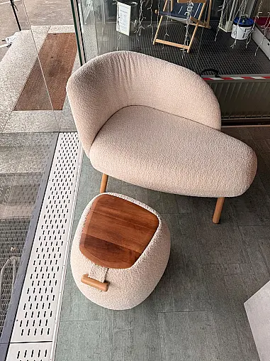 Kompaktes Sofa im Mini-Format inkl. Hocker