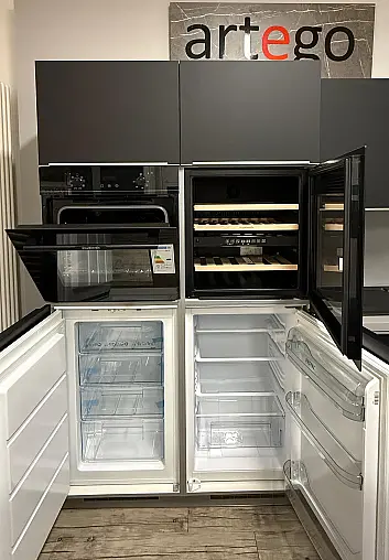 Marken Einbauküche, Küche Schwarz matt, komplett mit E-Geräten, Sofort Verfügbar!