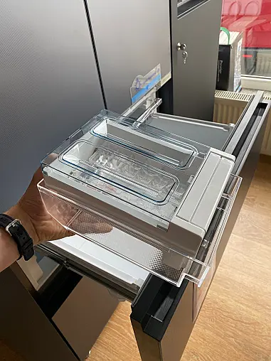 Midea MDRF705BIE70 French Door Kühlschrank 515 Liter | Total NoFrost | WLAN | Inverter Quattro Kompressor | Plasma Sterilisation | Perfect In Einbau-Design | Schwarz Glasfront