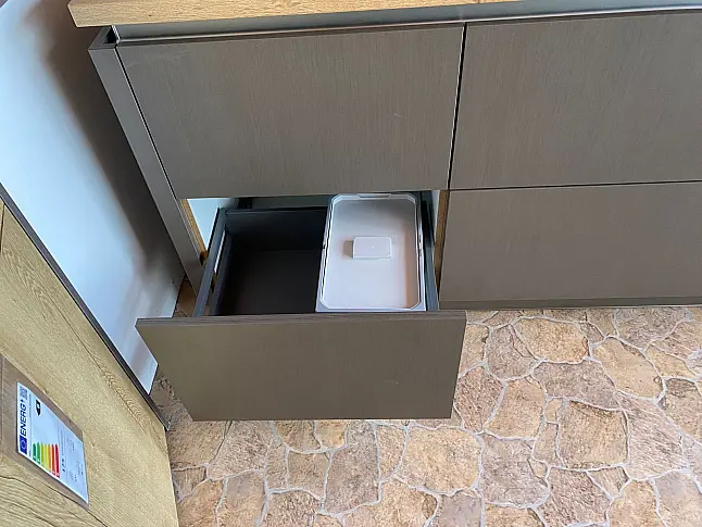 Grifflose Designküche in Face Copper &amp; Eiche Gold-Braun – Modernität mit Charakter
