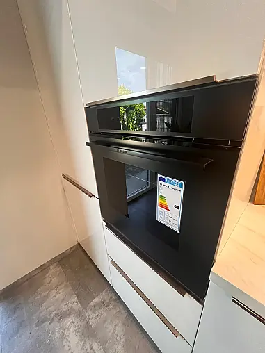 Küche in L- Form mit Theke