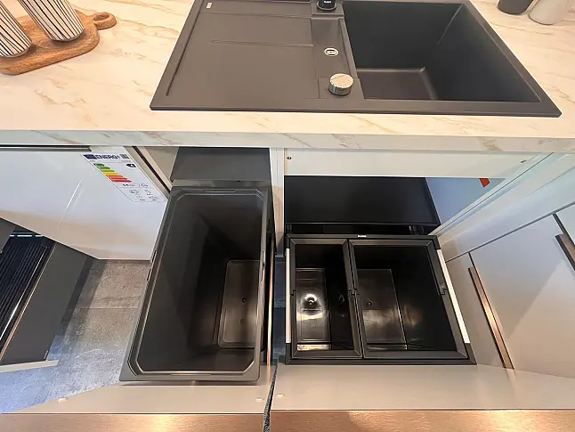 Küche in L- Form mit Theke