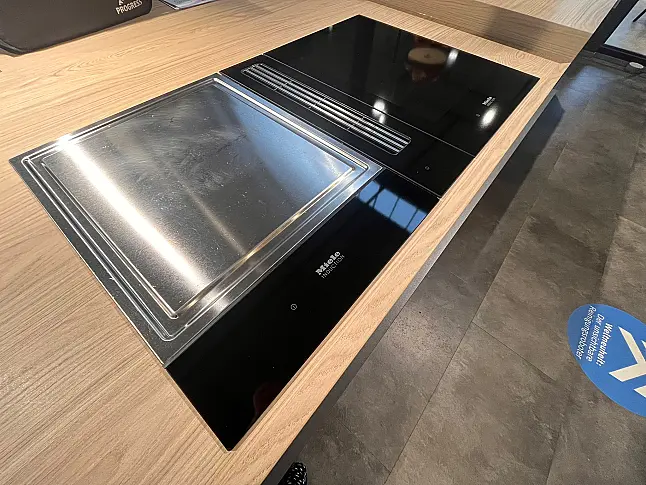 Miele Kochfeld mit Tischlüfter und Teppanyaki