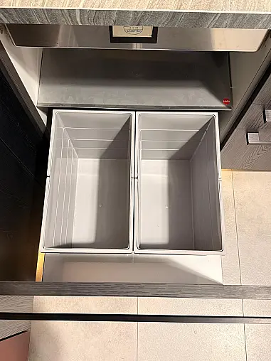 NEUER PREIS!!!   Musterküche Nobilia